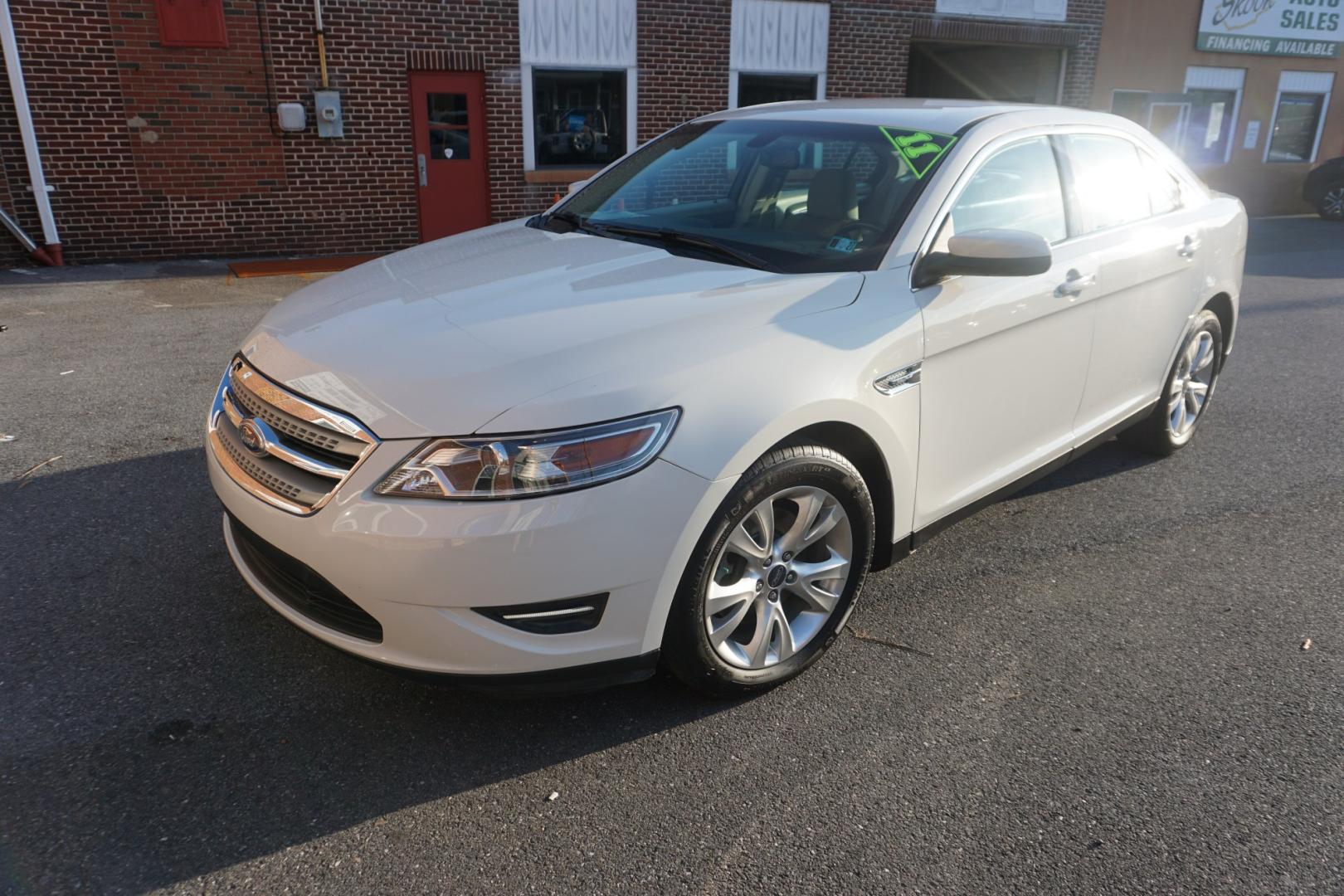 2011 FORD TAURUS SEL (1FAHP2EWXBG) with an 3.5L V6 engine, AUTOMATIC transmission, located at 312 Centre Ave, Schuylkill Haven, PA, 17972, (570) 593-5278, 40.638130, -76.177383- Photo#3