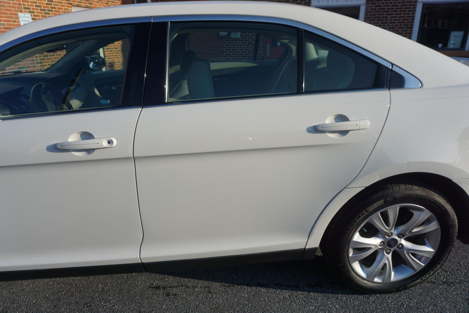 2011 FORD TAURUS SEL (1FAHP2EWXBG) with an 3.5L V6 engine, AUTOMATIC transmission, located at 312 Centre Ave, Schuylkill Haven, PA, 17972, (570) 593-5278, 40.638130, -76.177383- Photo#6
