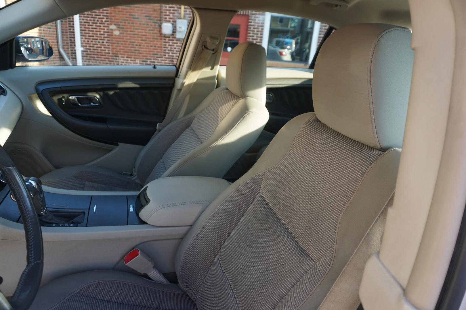 2011 FORD TAURUS SEL (1FAHP2EWXBG) with an 3.5L V6 engine, AUTOMATIC transmission, located at 312 Centre Ave, Schuylkill Haven, PA, 17972, (570) 593-5278, 40.638130, -76.177383- Photo#19