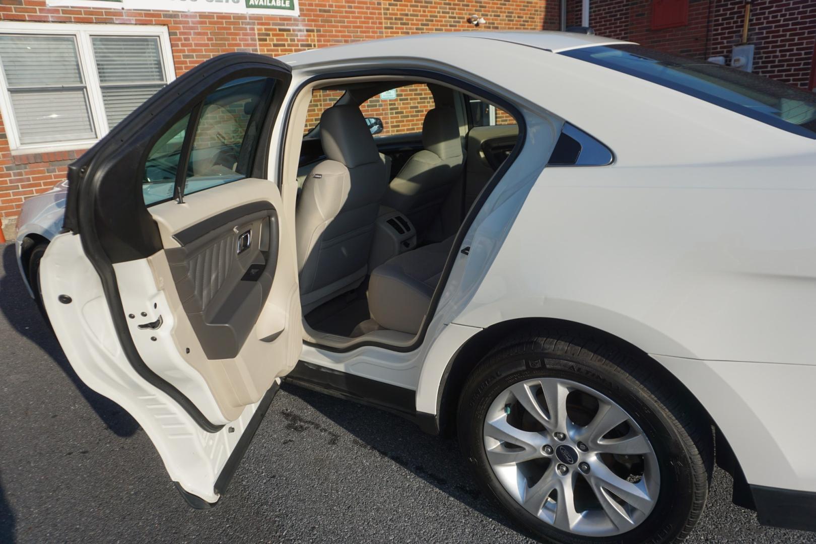 2011 FORD TAURUS SEL (1FAHP2EWXBG) with an 3.5L V6 engine, AUTOMATIC transmission, located at 312 Centre Ave, Schuylkill Haven, PA, 17972, (570) 593-5278, 40.638130, -76.177383- Photo#29