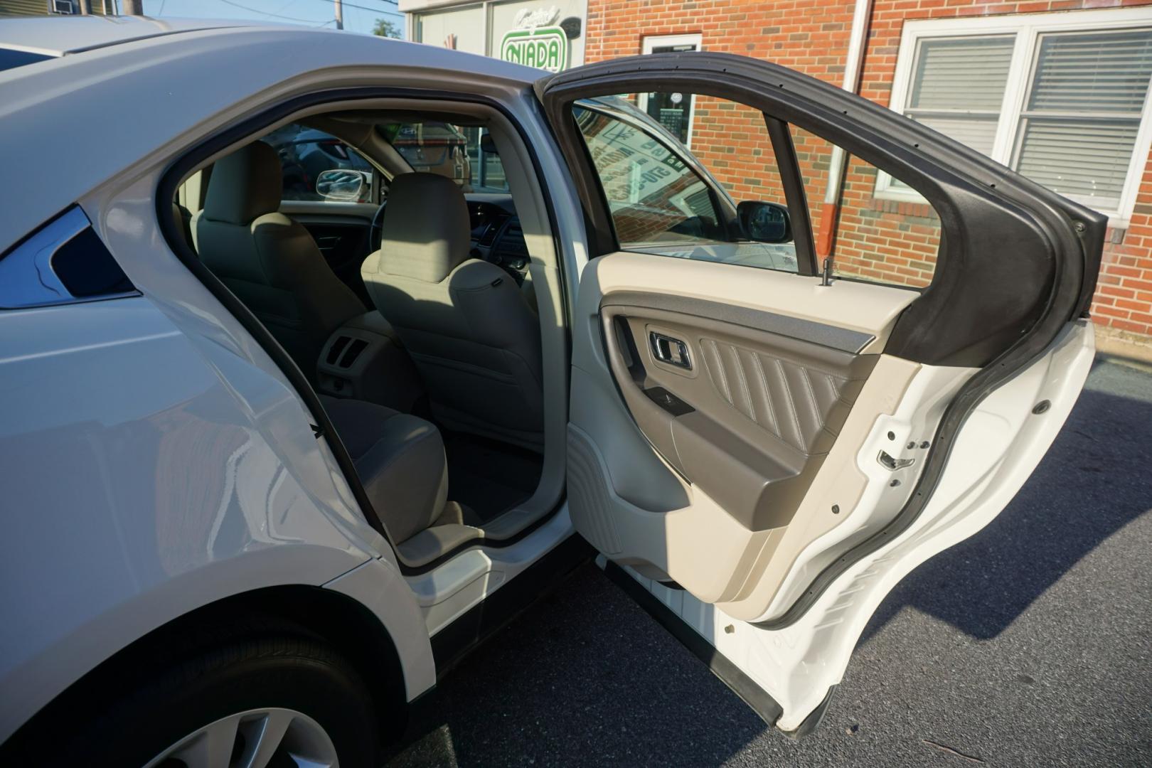 2011 FORD TAURUS SEL (1FAHP2EWXBG) with an 3.5L V6 engine, AUTOMATIC transmission, located at 312 Centre Ave, Schuylkill Haven, PA, 17972, (570) 593-5278, 40.638130, -76.177383- Photo#35