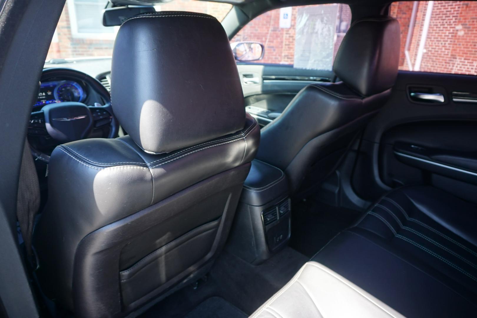 2019 WHITE CHRYSLER 300 300S (2C3CCABG3KH) with an 3.6L V6 engine, AUTOMATIC transmission, located at 312 Centre Ave, Schuylkill Haven, PA, 17972, (570) 593-5278, 40.638130, -76.177383- Photo#25
