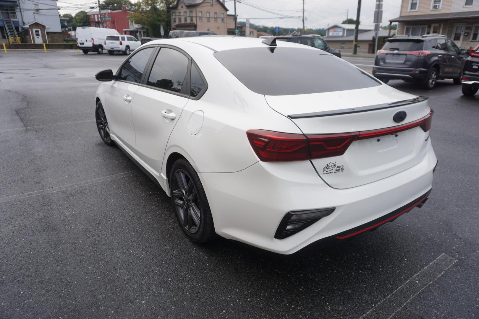 2021 WHITE /GRAY KIA FORTE GT-LINE (3KPF34AD4ME) with an 2L I4 engine, AUTOMATIC transmission, located at 312 Centre Ave, Schuylkill Haven, PA, 17972, (570) 593-5278, 40.638130, -76.177383- Photo#8