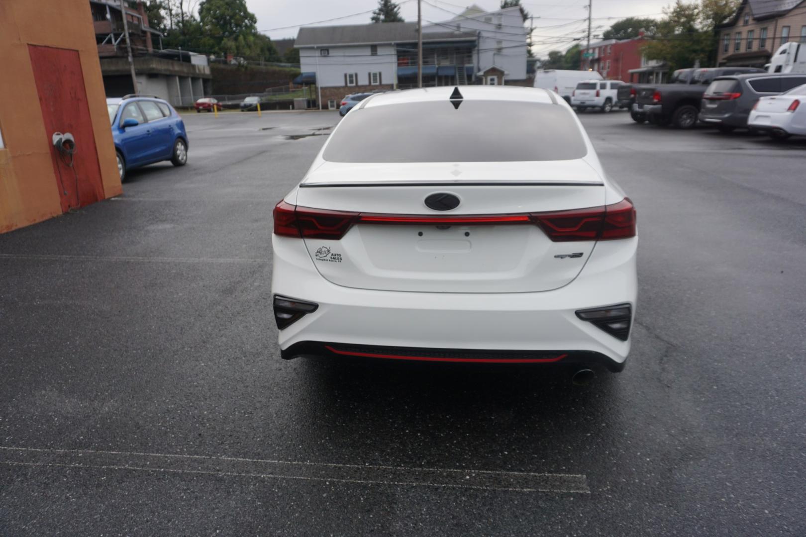 2021 WHITE /GRAY KIA FORTE GT-LINE (3KPF34AD4ME) with an 2L I4 engine, AUTOMATIC transmission, located at 312 Centre Ave, Schuylkill Haven, PA, 17972, (570) 593-5278, 40.638130, -76.177383- Photo#9