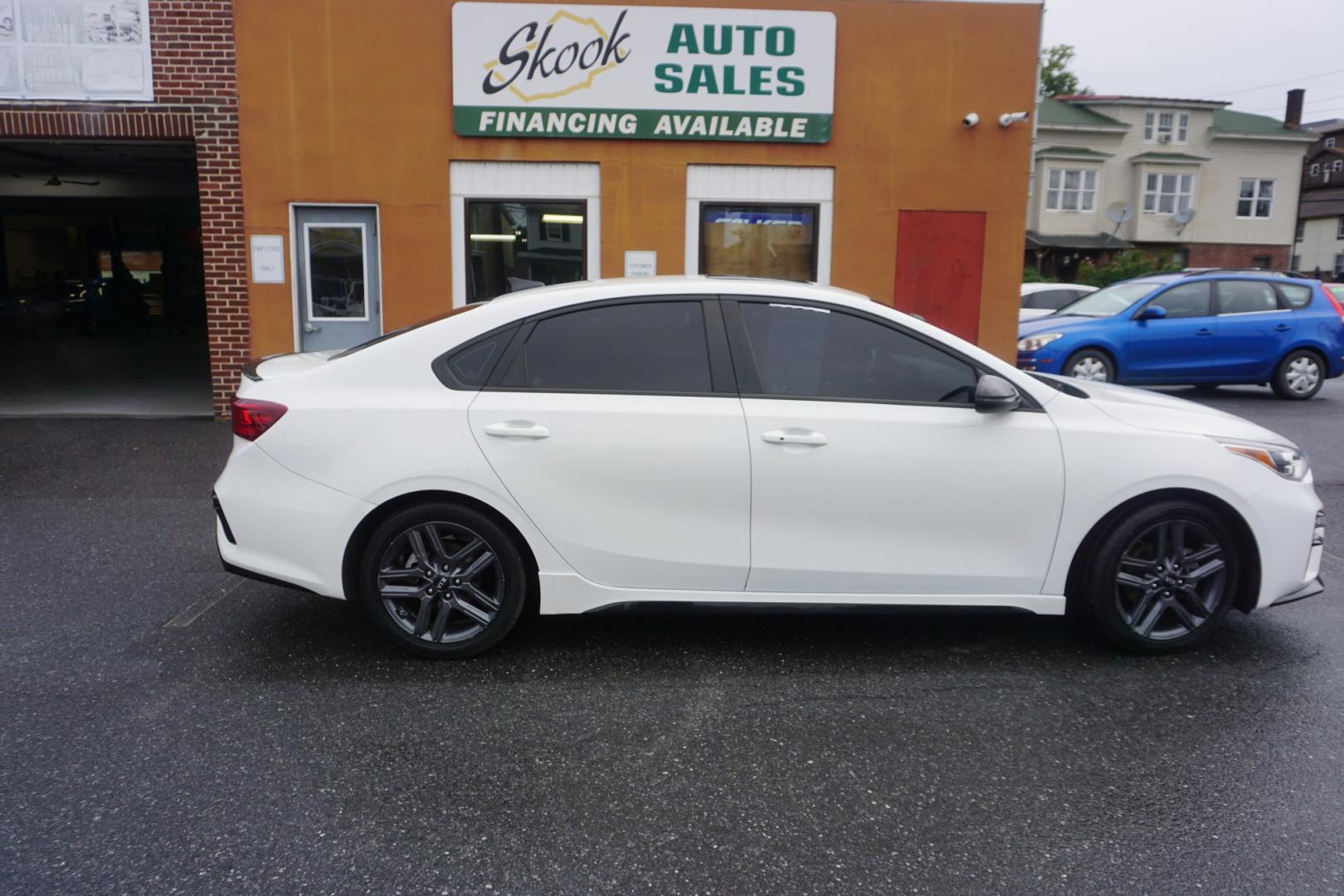 2021 WHITE /GRAY KIA FORTE GT-LINE (3KPF34AD4ME) with an 2L I4 engine, AUTOMATIC transmission, located at 312 Centre Ave, Schuylkill Haven, PA, 17972, (570) 593-5278, 40.638130, -76.177383- Photo#10
