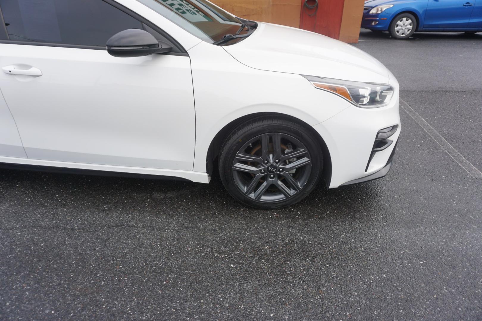 2021 WHITE /GRAY KIA FORTE GT-LINE (3KPF34AD4ME) with an 2L I4 engine, AUTOMATIC transmission, located at 312 Centre Ave, Schuylkill Haven, PA, 17972, (570) 593-5278, 40.638130, -76.177383- Photo#15