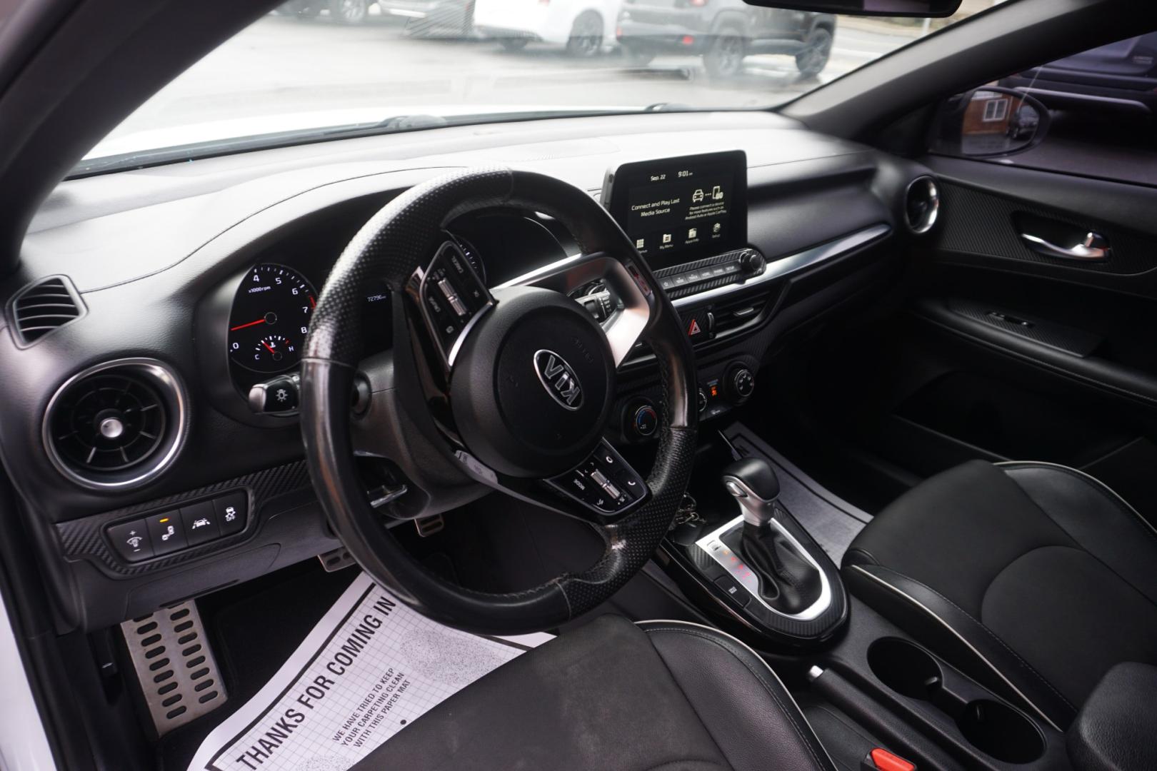 2021 WHITE /GRAY KIA FORTE GT-LINE (3KPF34AD4ME) with an 2L I4 engine, AUTOMATIC transmission, located at 312 Centre Ave, Schuylkill Haven, PA, 17972, (570) 593-5278, 40.638130, -76.177383- Photo#21