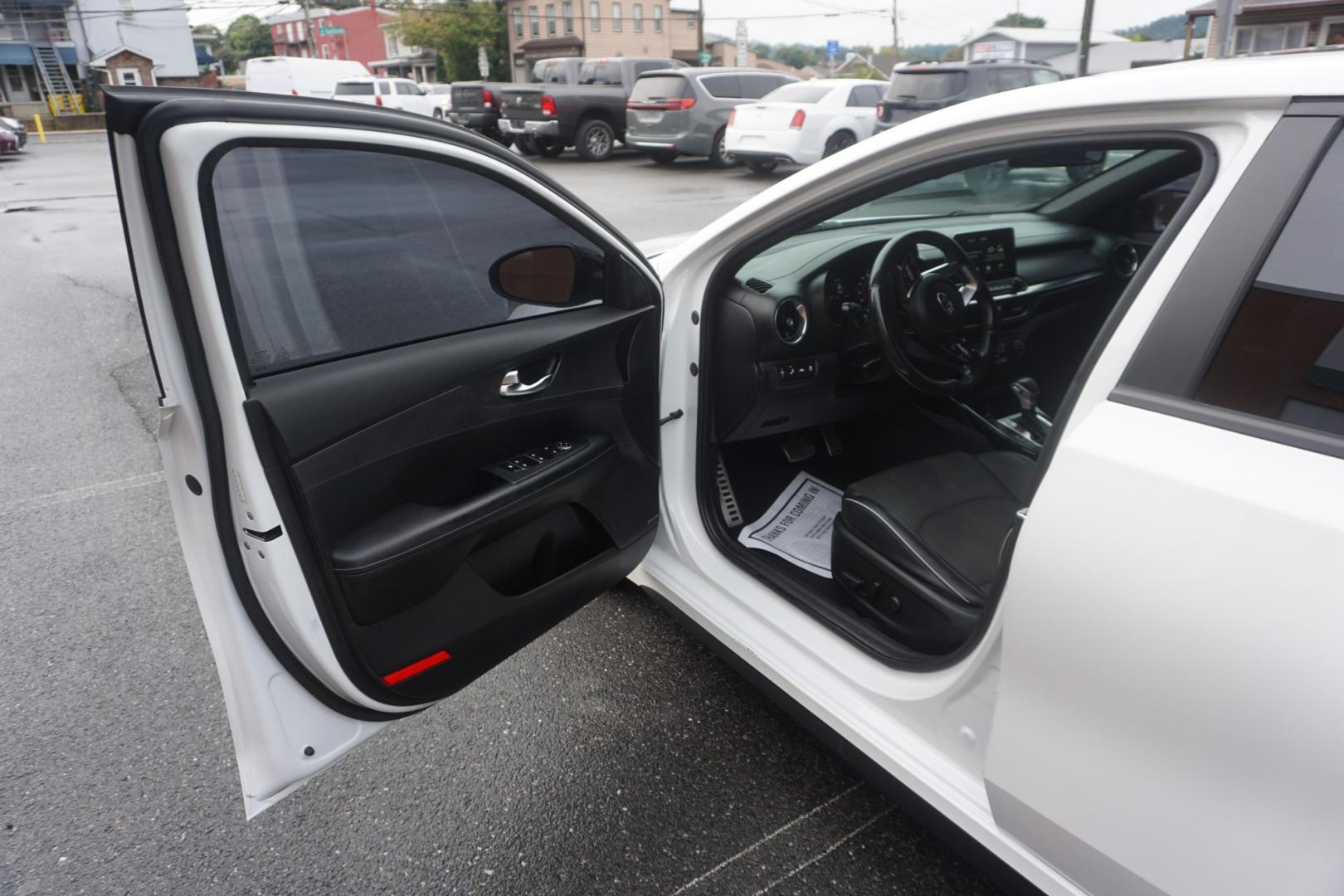 2021 WHITE /GRAY KIA FORTE GT-LINE (3KPF34AD4ME) with an 2L I4 engine, AUTOMATIC transmission, located at 312 Centre Ave, Schuylkill Haven, PA, 17972, (570) 593-5278, 40.638130, -76.177383- Photo#24