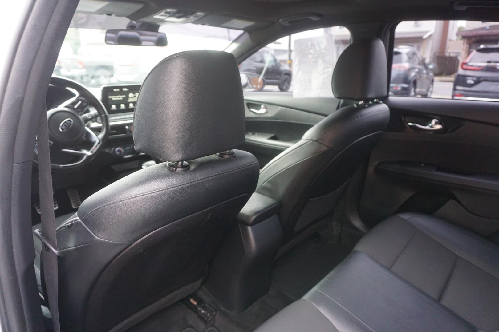 2021 WHITE /GRAY KIA FORTE GT-LINE (3KPF34AD4ME) with an 2L I4 engine, AUTOMATIC transmission, located at 312 Centre Ave, Schuylkill Haven, PA, 17972, (570) 593-5278, 40.638130, -76.177383- Photo#27