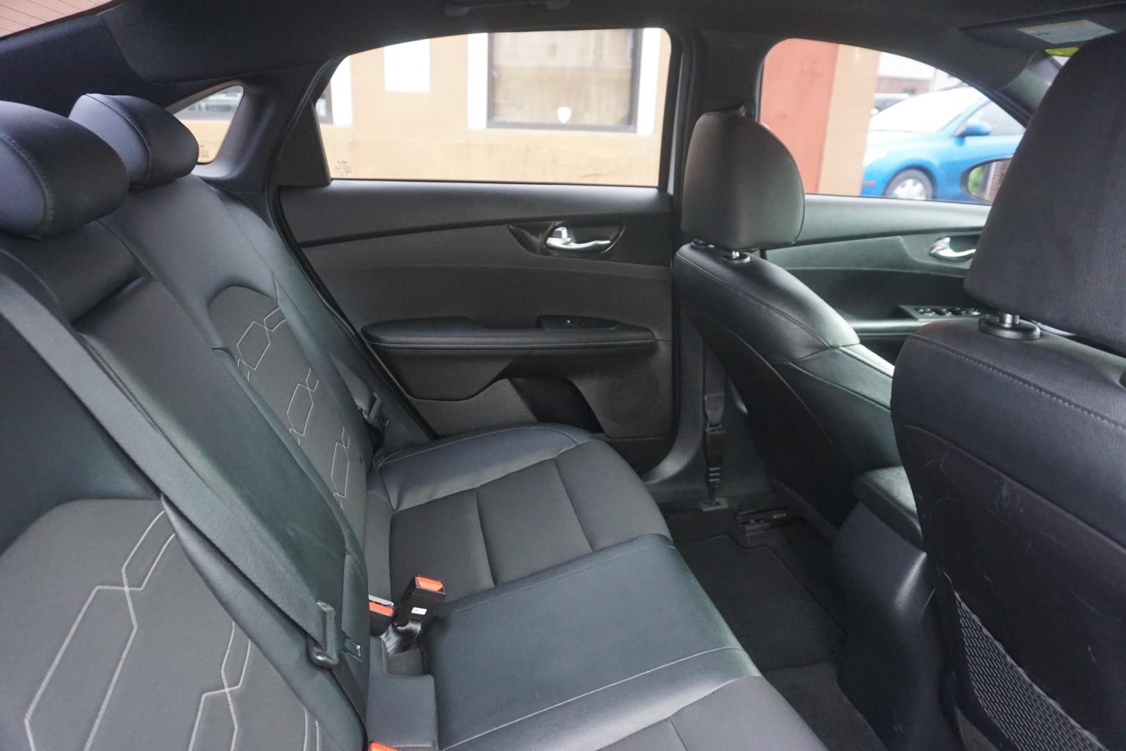 2021 WHITE /GRAY KIA FORTE GT-LINE (3KPF34AD4ME) with an 2L I4 engine, AUTOMATIC transmission, located at 312 Centre Ave, Schuylkill Haven, PA, 17972, (570) 593-5278, 40.638130, -76.177383- Photo#35