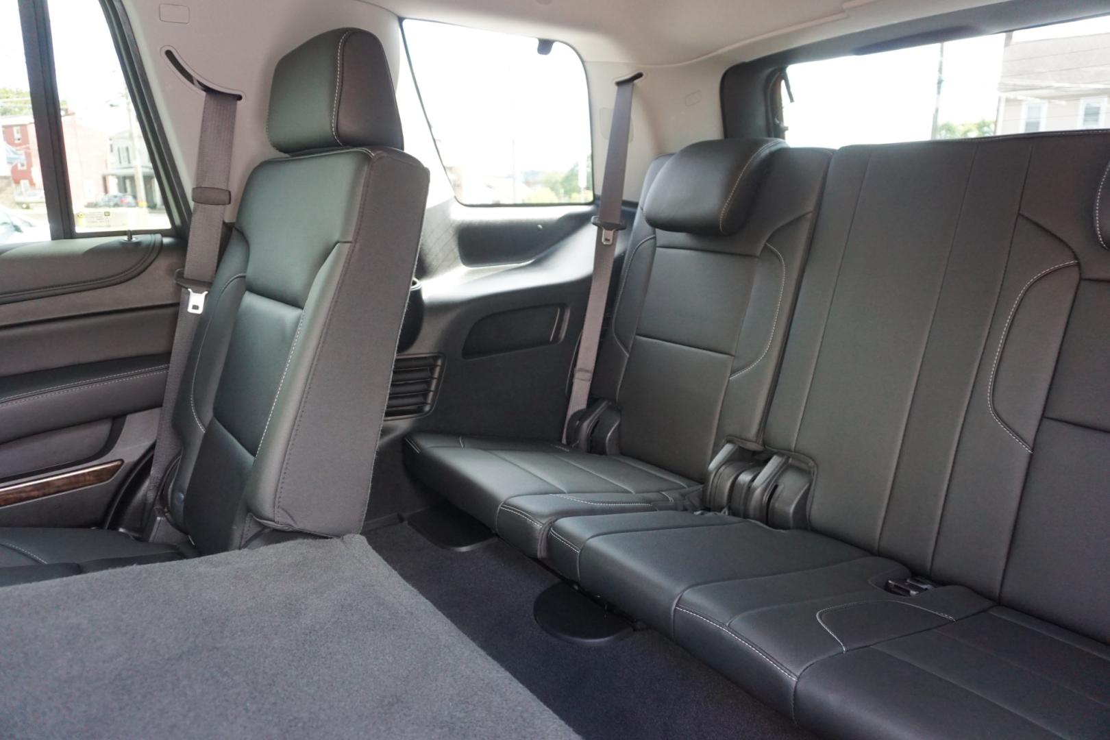 2019 WHITE /BLACK CHEVROLET TAHOE LT (1GNSKBKCXKR) with an 5.3L V8 engine, AUTOMATIC transmission, located at 312 Centre Ave, Schuylkill Haven, PA, 17972, (570) 593-5278, 40.638130, -76.177383- Photo#31