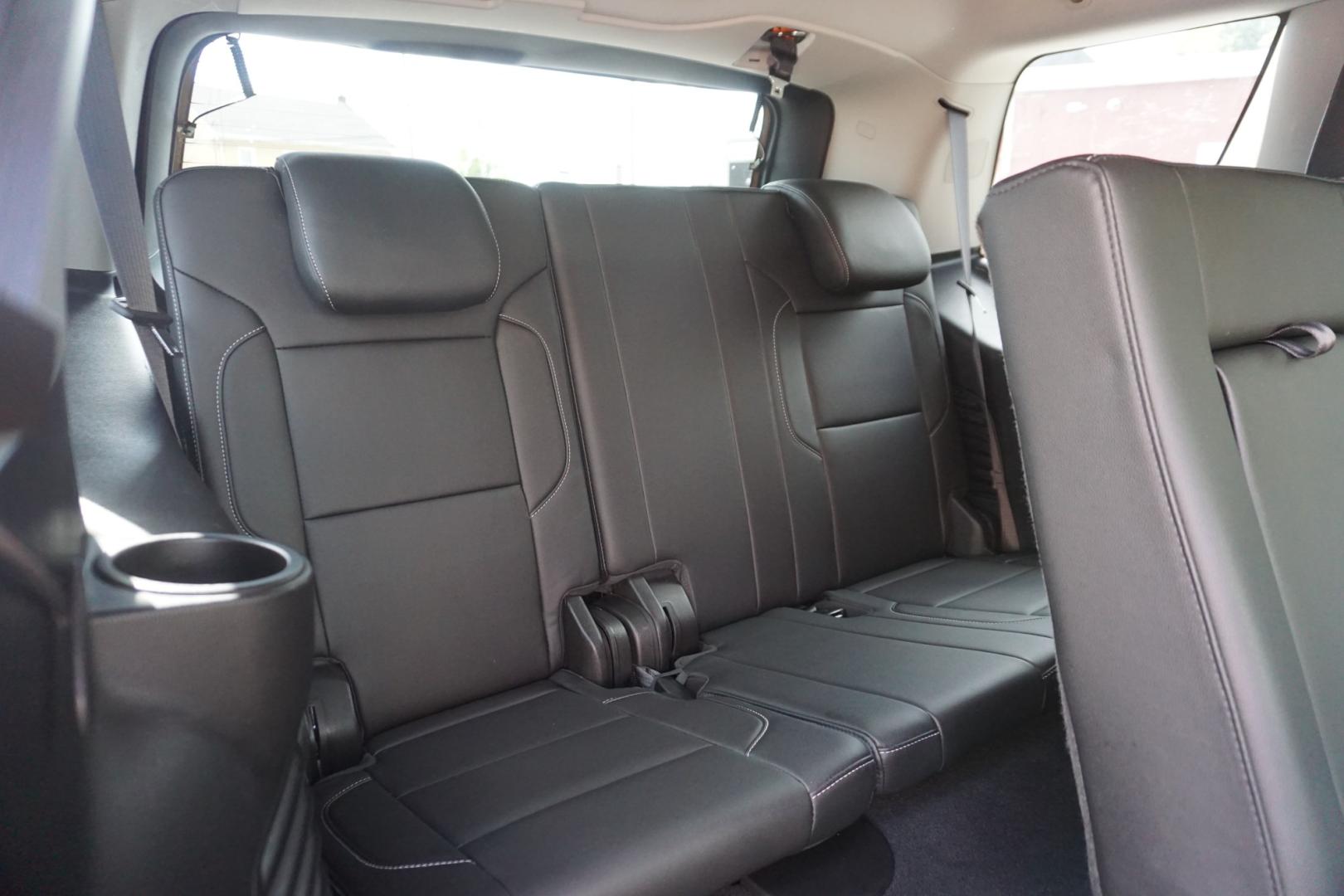 2019 WHITE /BLACK CHEVROLET TAHOE LT (1GNSKBKCXKR) with an 5.3L V8 engine, AUTOMATIC transmission, located at 312 Centre Ave, Schuylkill Haven, PA, 17972, (570) 593-5278, 40.638130, -76.177383- Photo#37