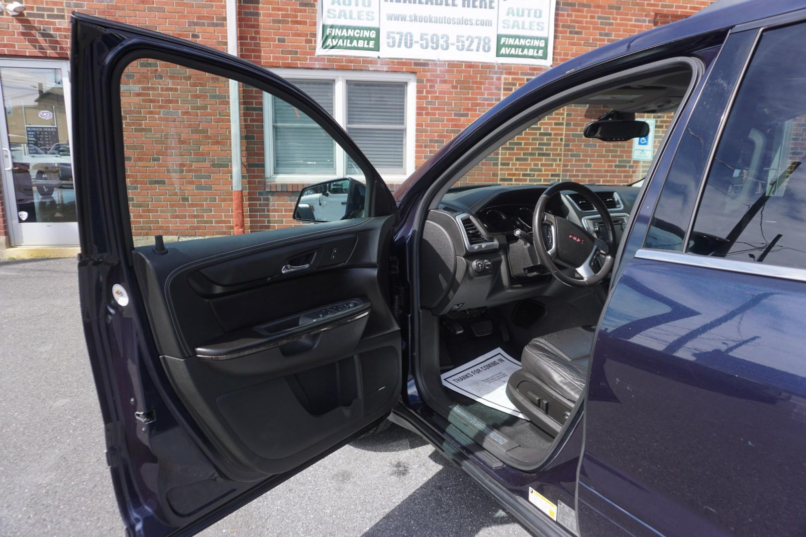 2016 BLUE /BLACK GMC ACADIA SLT (1GKKVRKD4GJ) with an 3.6L V6 engine, AUTOMATIC transmission, located at 312 Centre Ave, Schuylkill Haven, PA, 17972, (570) 593-5278, 40.638130, -76.177383- Photo#23