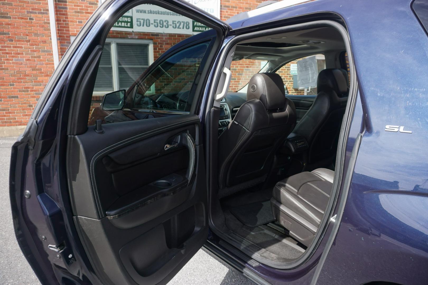 2016 BLUE /BLACK GMC ACADIA SLT (1GKKVRKD4GJ) with an 3.6L V6 engine, AUTOMATIC transmission, located at 312 Centre Ave, Schuylkill Haven, PA, 17972, (570) 593-5278, 40.638130, -76.177383- Photo#29