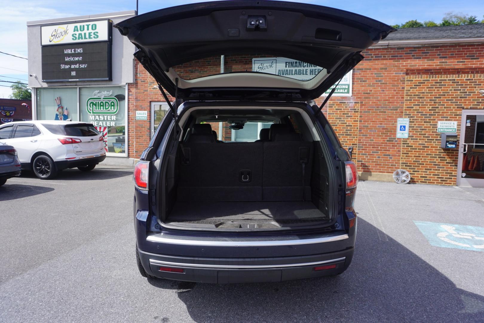 2016 BLUE /BLACK GMC ACADIA SLT (1GKKVRKD4GJ) with an 3.6L V6 engine, AUTOMATIC transmission, located at 312 Centre Ave, Schuylkill Haven, PA, 17972, (570) 593-5278, 40.638130, -76.177383- Photo#30