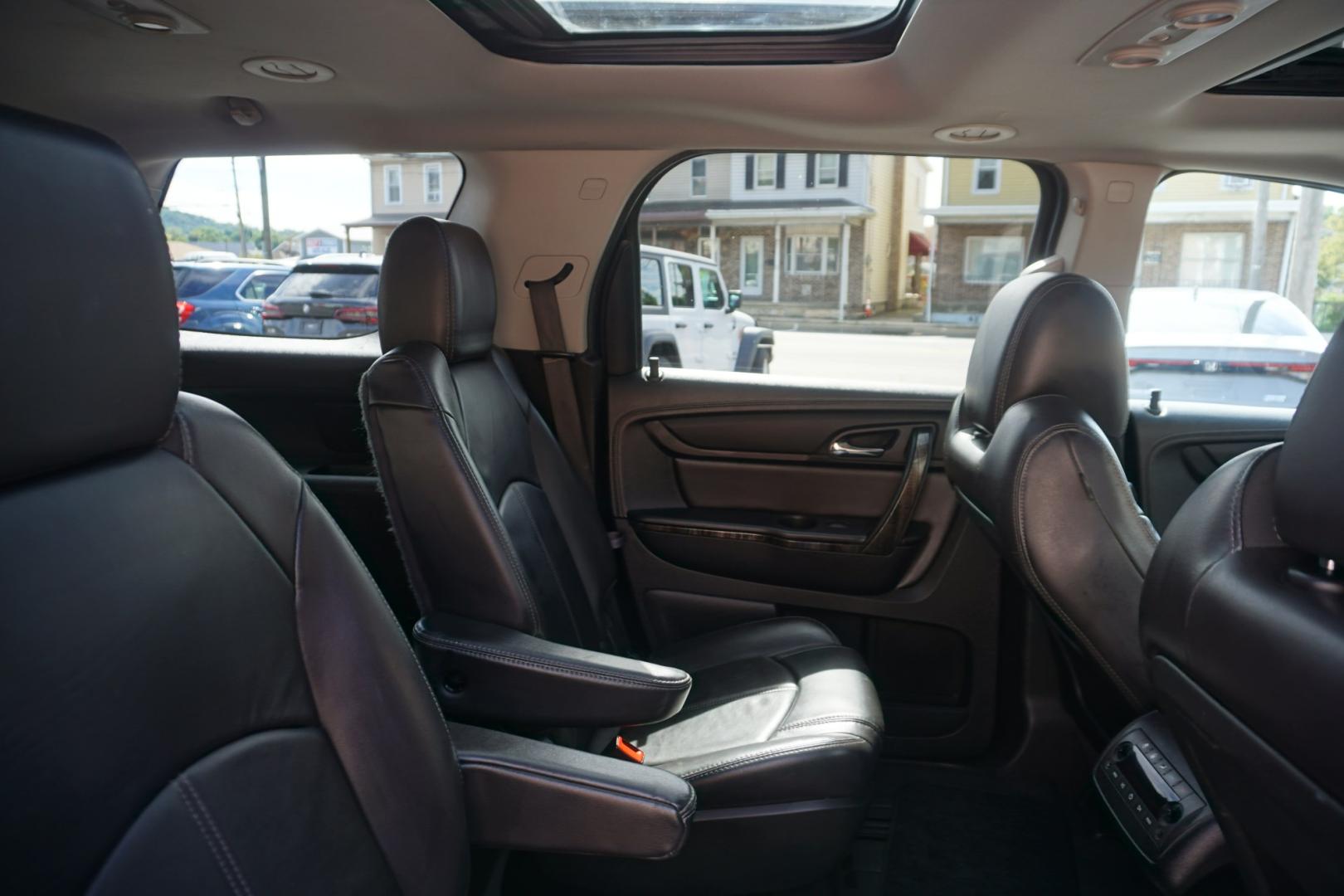 2016 BLUE /BLACK GMC ACADIA SLT (1GKKVRKD4GJ) with an 3.6L V6 engine, AUTOMATIC transmission, located at 312 Centre Ave, Schuylkill Haven, PA, 17972, (570) 593-5278, 40.638130, -76.177383- Photo#33