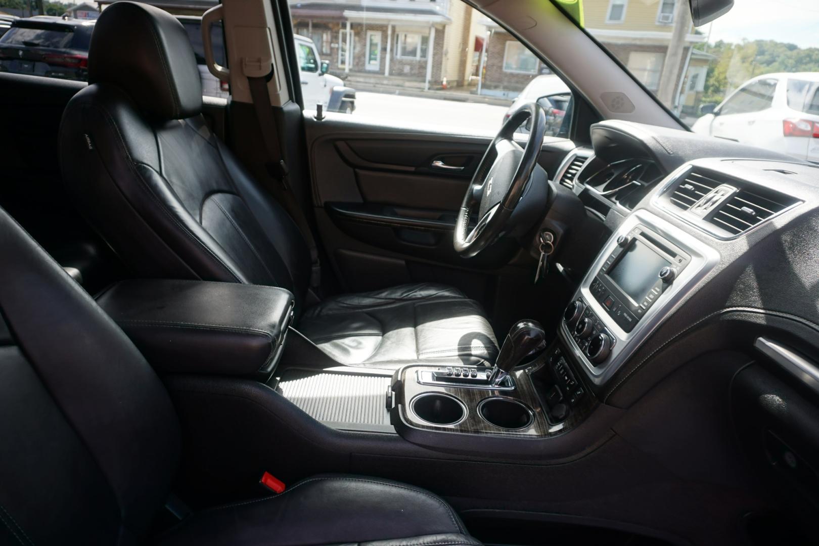 2016 BLUE /BLACK GMC ACADIA SLT (1GKKVRKD4GJ) with an 3.6L V6 engine, AUTOMATIC transmission, located at 312 Centre Ave, Schuylkill Haven, PA, 17972, (570) 593-5278, 40.638130, -76.177383- Photo#38