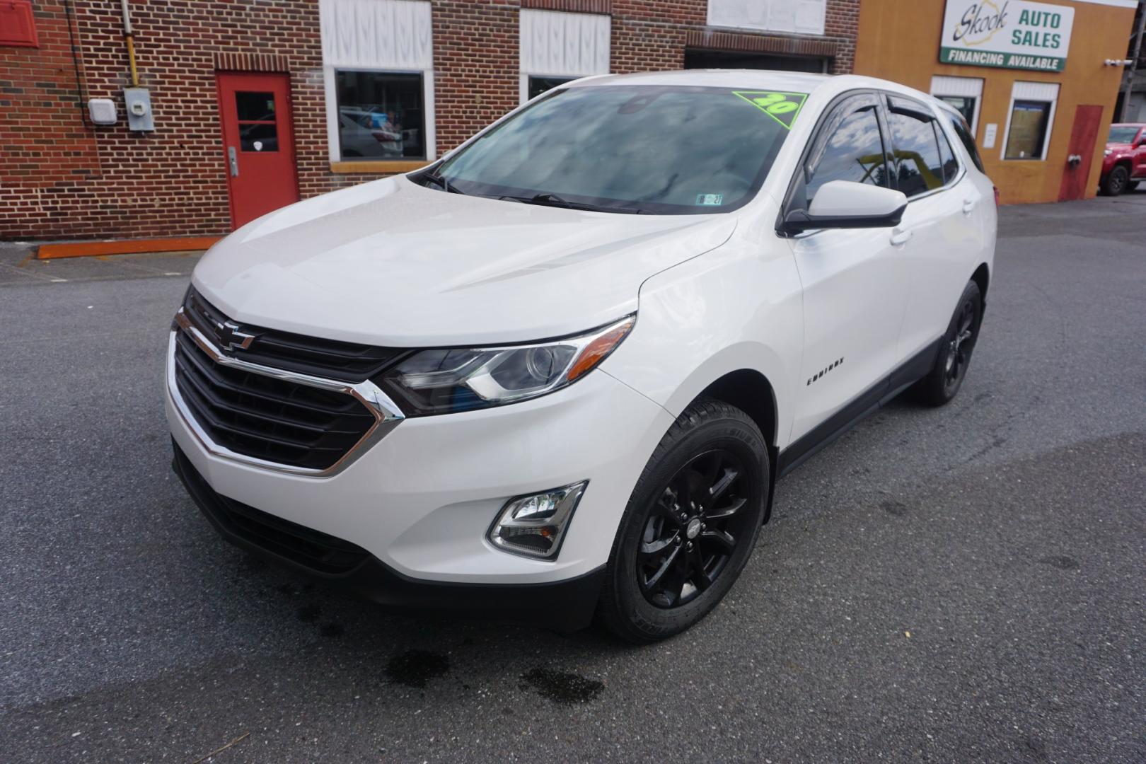 2020 WHITE /BLACK CHEVROLET EQUINOX LT (2GNAXUEV4L6) with an 1.5L I4 engine, AUTOMATIC transmission, located at 312 Centre Ave, Schuylkill Haven, PA, 17972, (570) 593-5278, 40.638130, -76.177383- Photo#2