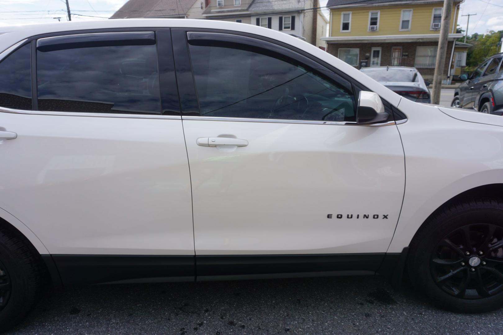 2020 WHITE /BLACK CHEVROLET EQUINOX LT (2GNAXUEV4L6) with an 1.5L I4 engine, AUTOMATIC transmission, located at 312 Centre Ave, Schuylkill Haven, PA, 17972, (570) 593-5278, 40.638130, -76.177383- Photo#13