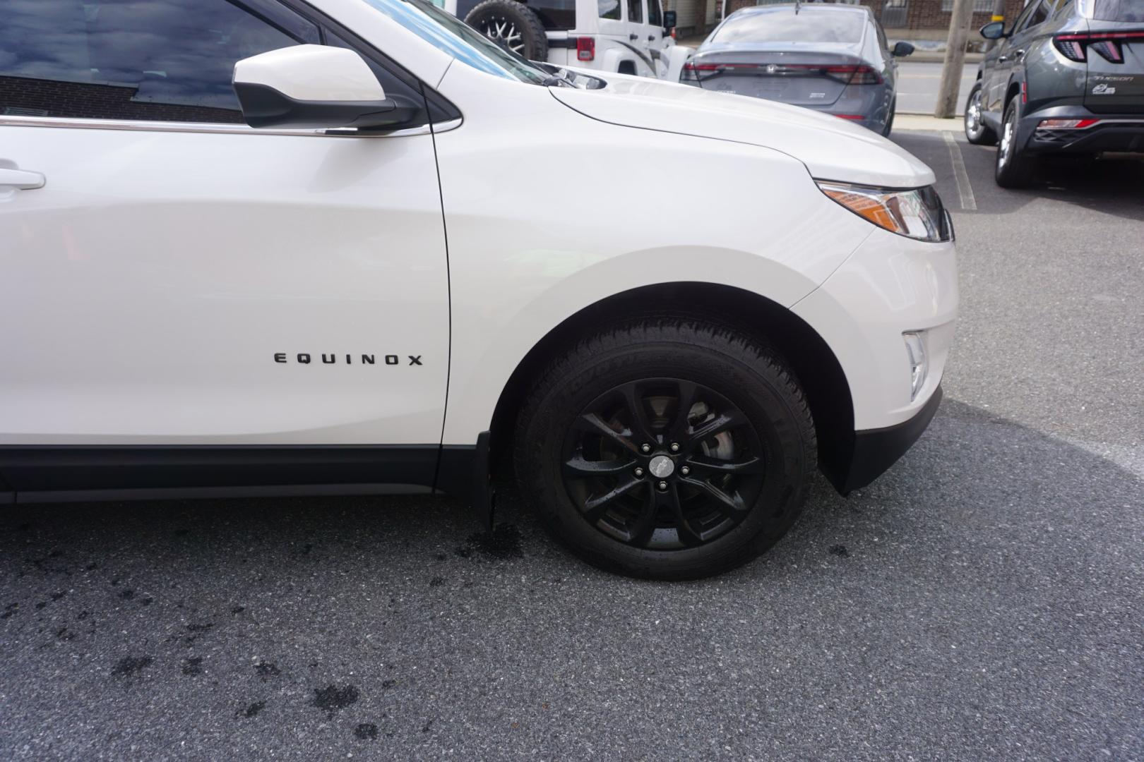 2020 WHITE /BLACK CHEVROLET EQUINOX LT (2GNAXUEV4L6) with an 1.5L I4 engine, AUTOMATIC transmission, located at 312 Centre Ave, Schuylkill Haven, PA, 17972, (570) 593-5278, 40.638130, -76.177383- Photo#14