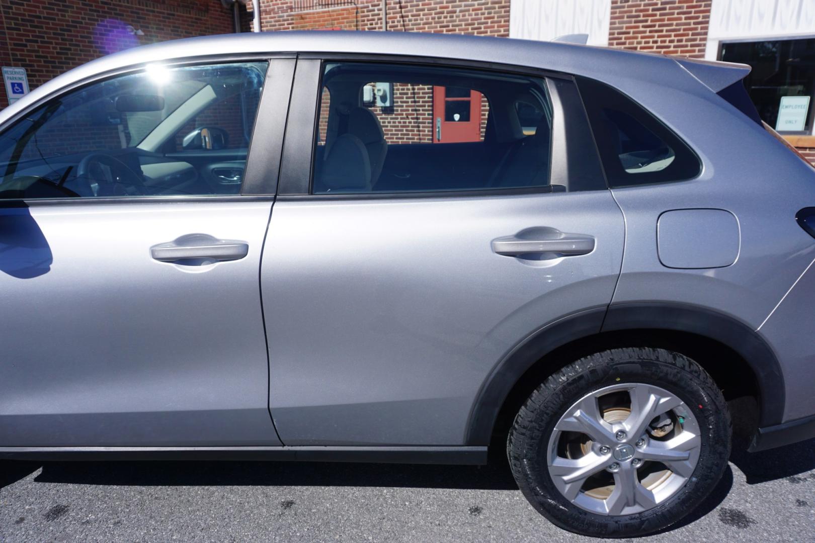 2024 SILVER /GRAY HONDA HR-V LX (3CZRZ2H33RM) with an 2L I4 engine, CVT transmission, located at 312 Centre Ave, Schuylkill Haven, PA, 17972, (570) 593-5278, 40.638130, -76.177383- Photo#6