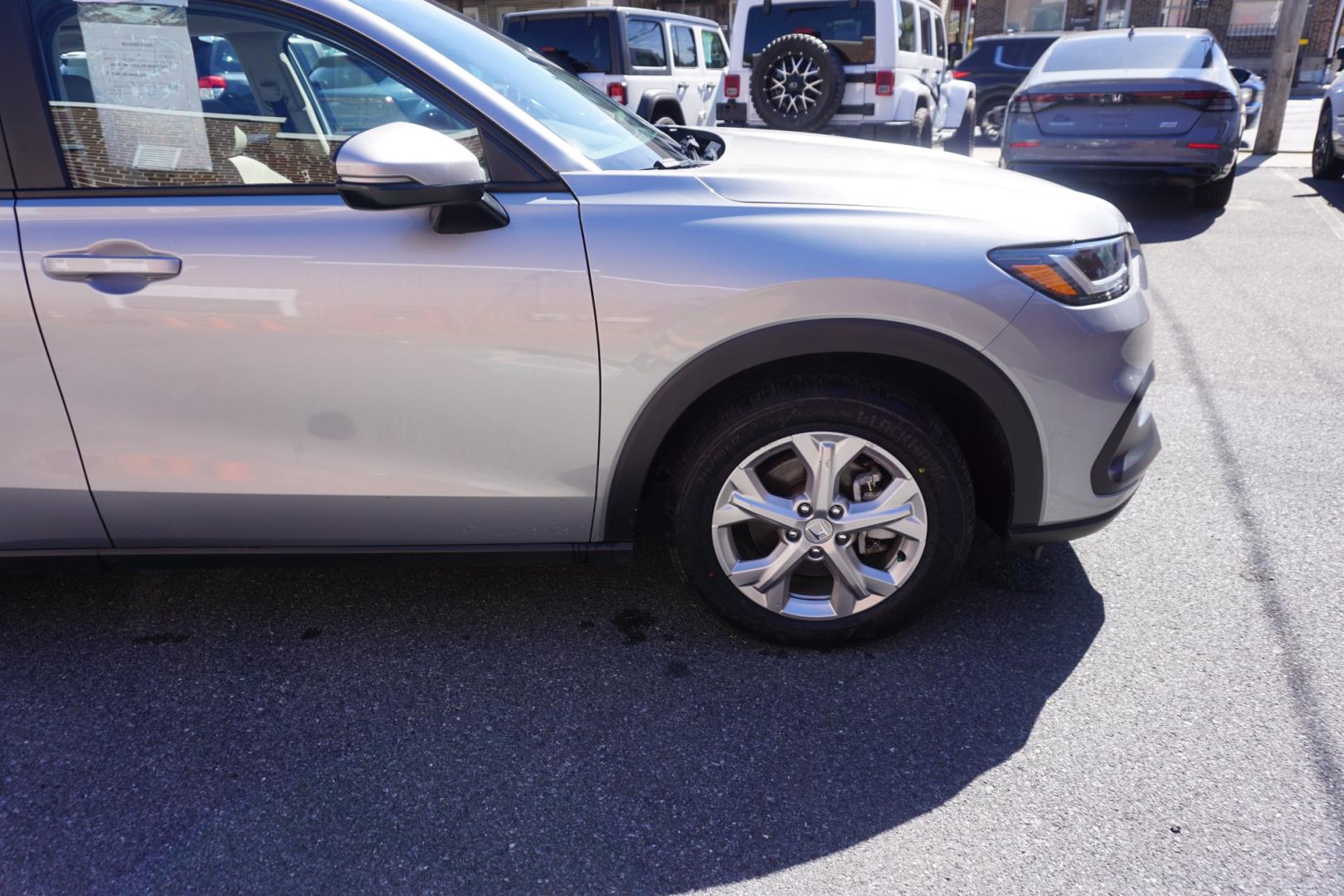 2024 SILVER /GRAY HONDA HR-V LX (3CZRZ2H33RM) with an 2L I4 engine, CVT transmission, located at 312 Centre Ave, Schuylkill Haven, PA, 17972, (570) 593-5278, 40.638130, -76.177383- Photo#15