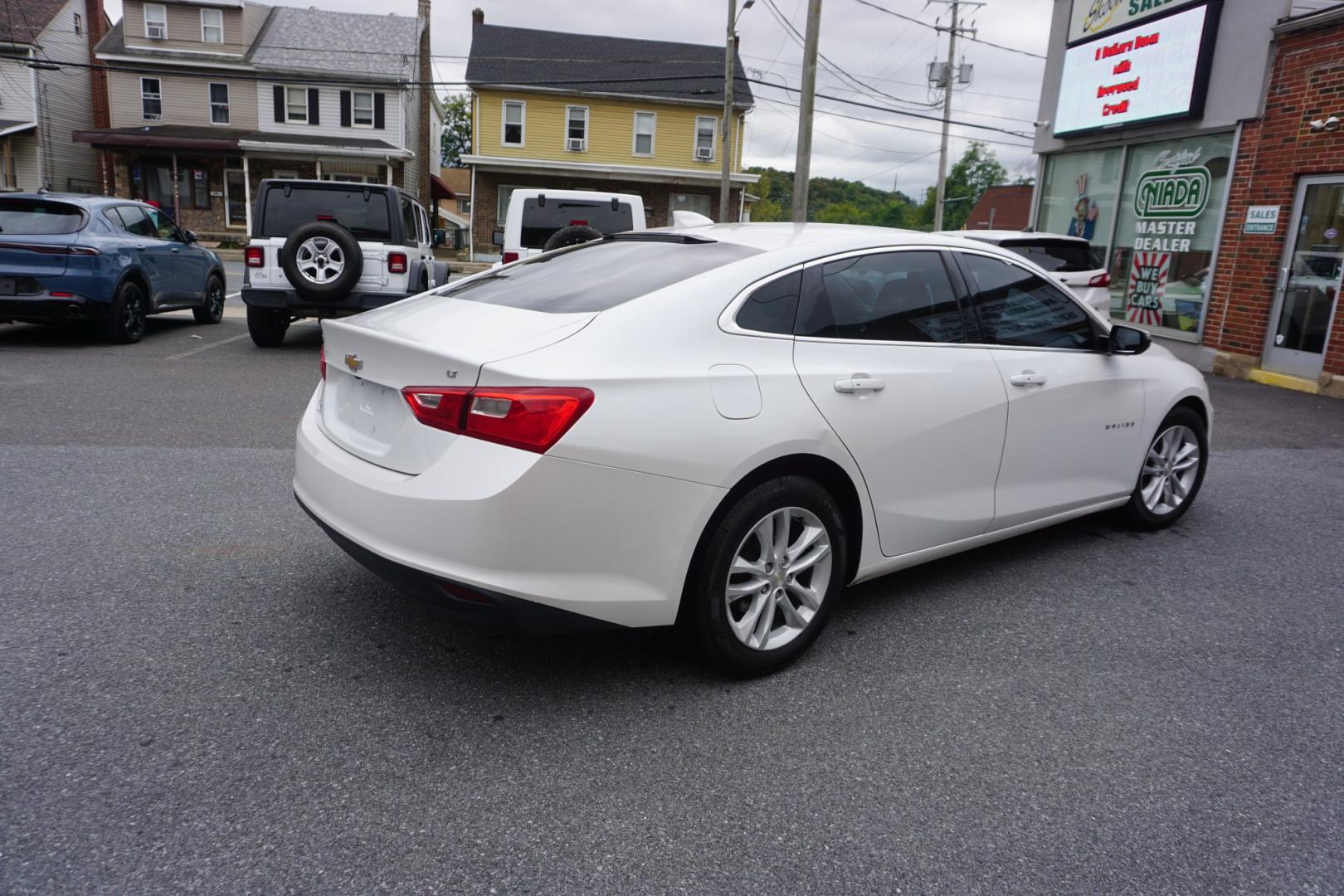 2016 WHITE /BLACK CHEVROLET MALIBU L (1G1ZE5ST2GF) with an 1.5L I4 engine, AUTOMATIC transmission, located at 312 Centre Ave, Schuylkill Haven, PA, 17972, (570) 593-5278, 40.638130, -76.177383- Photo#11