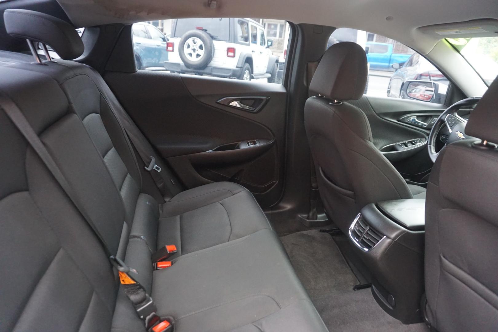2016 WHITE /BLACK CHEVROLET MALIBU L (1G1ZE5ST2GF) with an 1.5L I4 engine, AUTOMATIC transmission, located at 312 Centre Ave, Schuylkill Haven, PA, 17972, (570) 593-5278, 40.638130, -76.177383- Photo#31