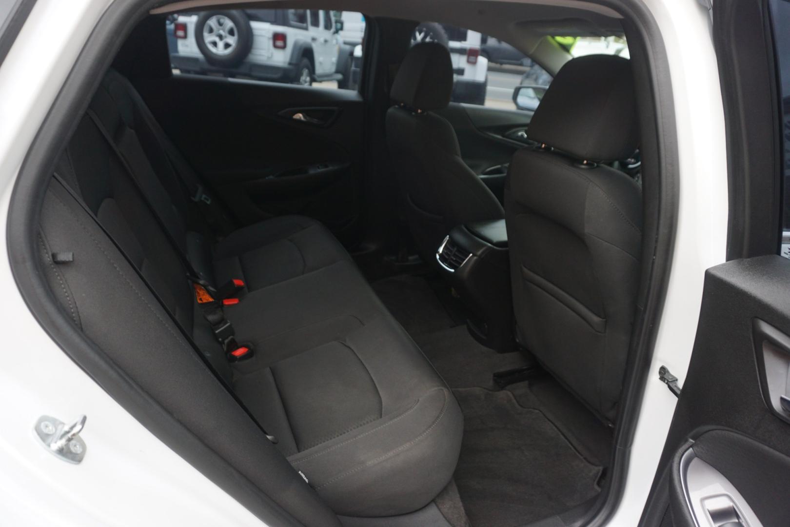 2016 WHITE /BLACK CHEVROLET MALIBU L (1G1ZE5ST2GF) with an 1.5L I4 engine, AUTOMATIC transmission, located at 312 Centre Ave, Schuylkill Haven, PA, 17972, (570) 593-5278, 40.638130, -76.177383- Photo#33