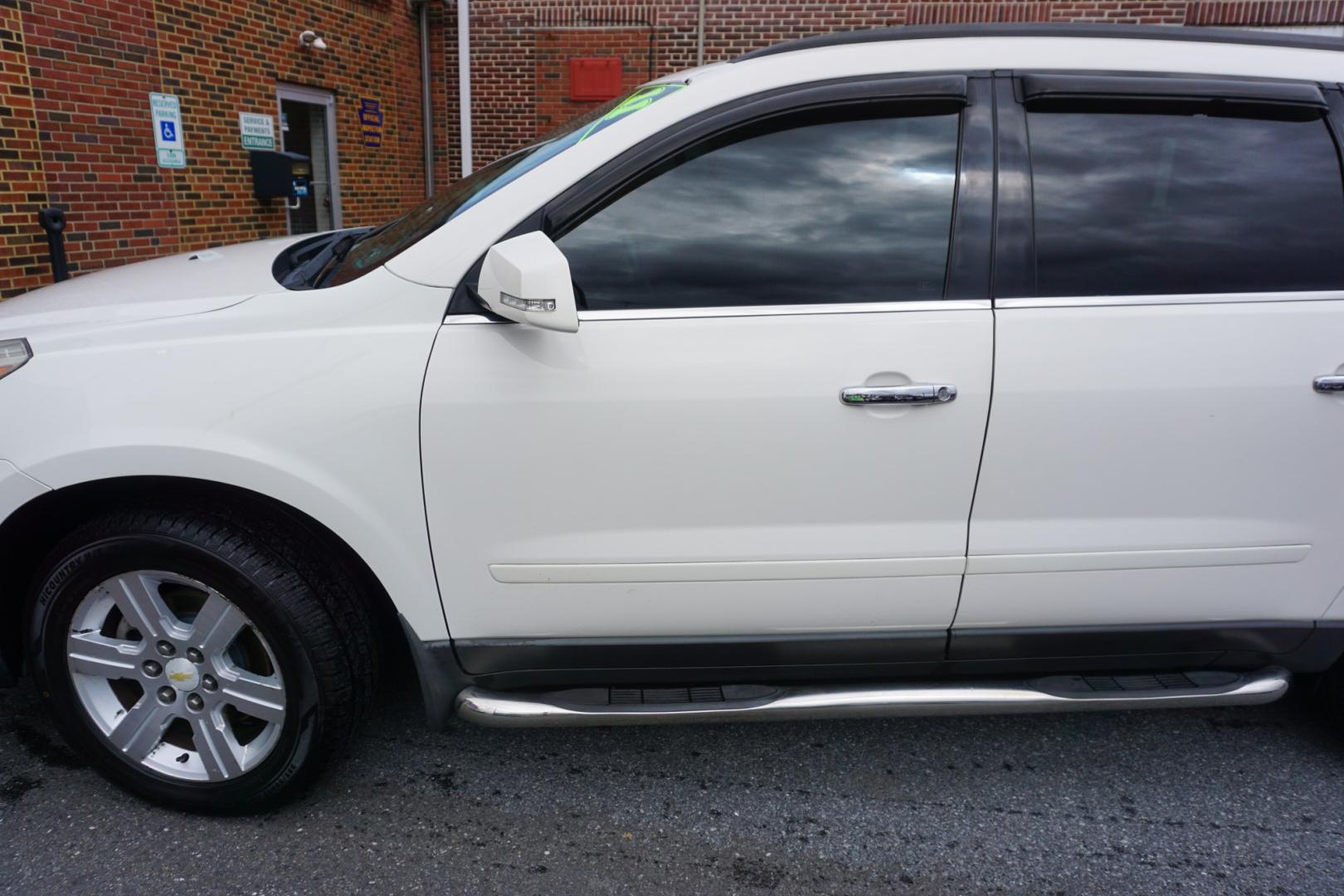 2011 White CHEVROLET TRAVERSE LT (1GNKVGED3BJ) with an 3.6L V6 engine, AUTOMATIC transmission, located at 312 Centre Ave, Schuylkill Haven, PA, 17972, (570) 593-5278, 40.638130, -76.177383- Photo#4