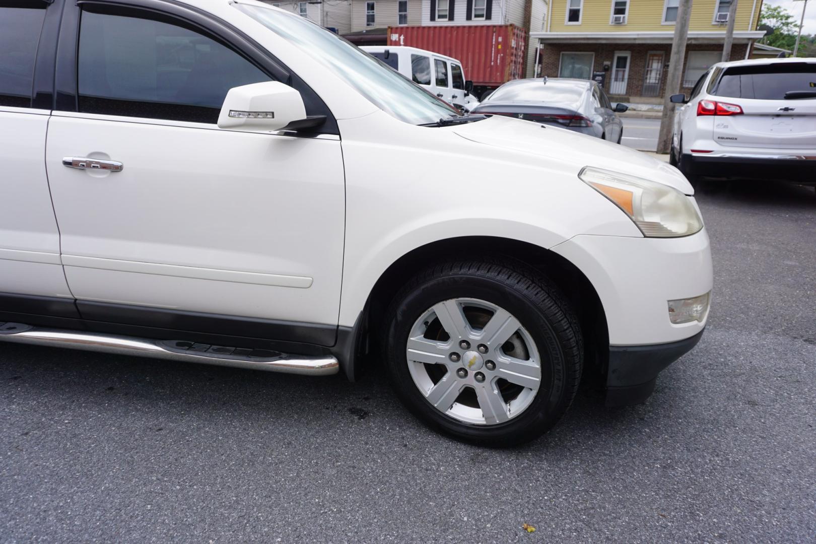 2011 White CHEVROLET TRAVERSE LT (1GNKVGED3BJ) with an 3.6L V6 engine, AUTOMATIC transmission, located at 312 Centre Ave, Schuylkill Haven, PA, 17972, (570) 593-5278, 40.638130, -76.177383- Photo#14