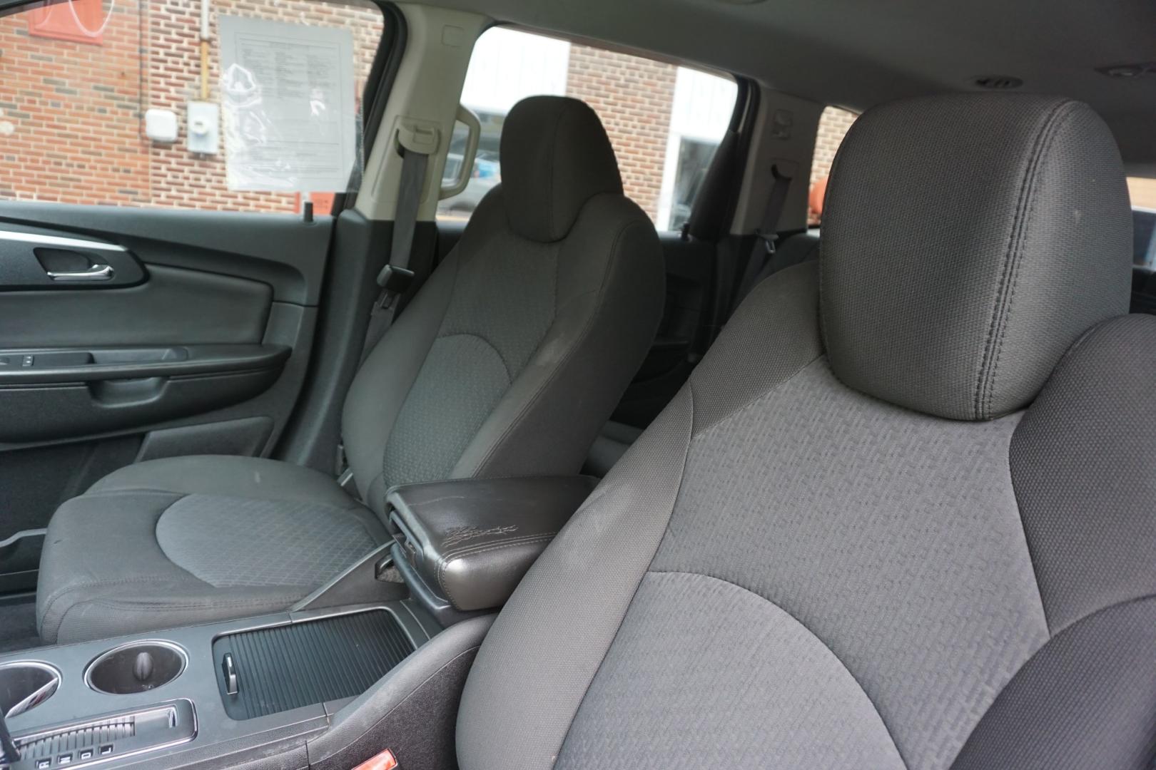 2011 White CHEVROLET TRAVERSE LT (1GNKVGED3BJ) with an 3.6L V6 engine, AUTOMATIC transmission, located at 312 Centre Ave, Schuylkill Haven, PA, 17972, (570) 593-5278, 40.638130, -76.177383- Photo#18