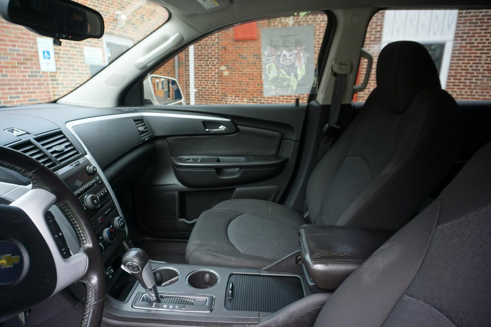 2011 White CHEVROLET TRAVERSE LT (1GNKVGED3BJ) with an 3.6L V6 engine, AUTOMATIC transmission, located at 312 Centre Ave, Schuylkill Haven, PA, 17972, (570) 593-5278, 40.638130, -76.177383- Photo#19