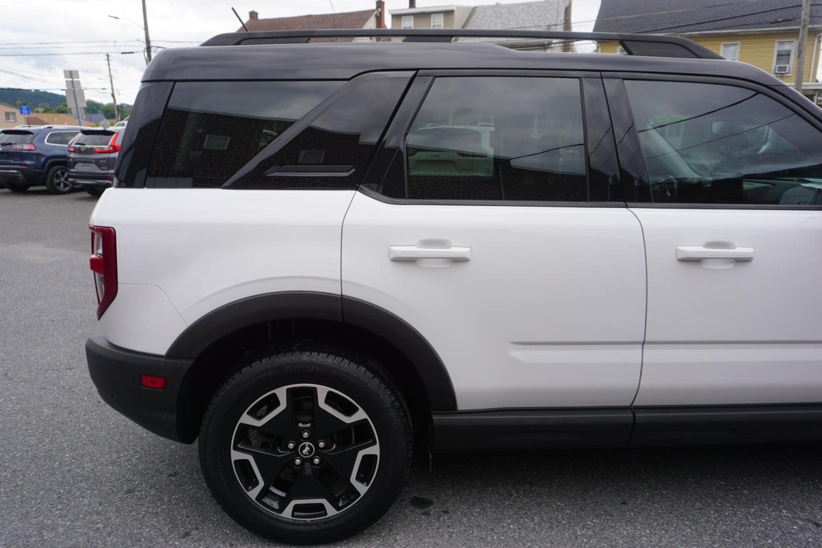 2021 WHITE /BLACK FORD BRONCO SPORT OUTER BANKS (3FMCR9C66MR) with an 1.5L I3 engine, AUTOMATIC transmission, located at 312 Centre Ave, Schuylkill Haven, PA, 17972, (570) 593-5278, 40.638130, -76.177383- Photo#12
