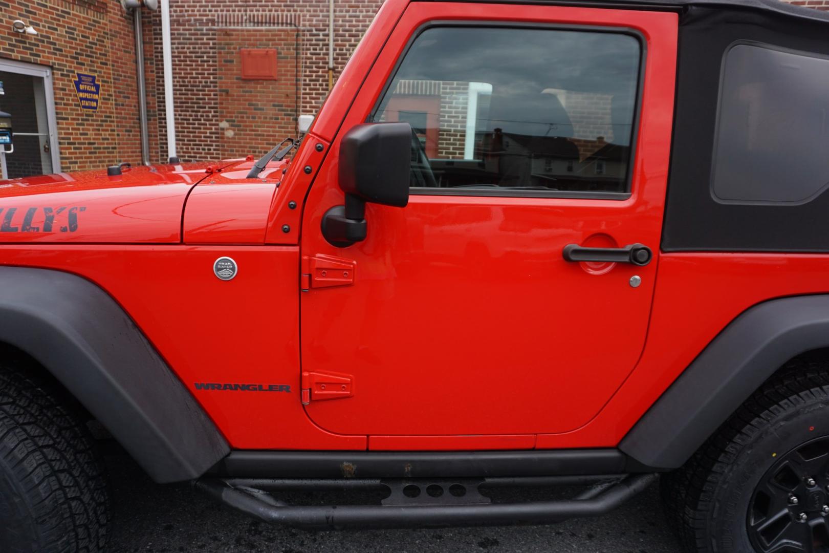 2017 RED /BLACK JEEP WRANGLER WILLYS WHEELER (1c4ajwag0hl) with an 3.6L V6 engine, AUTOMATIC transmission, located at 312 Centre Ave, Schuylkill Haven, PA, 17972, (570) 593-5278, 40.638130, -76.177383- Photo#4