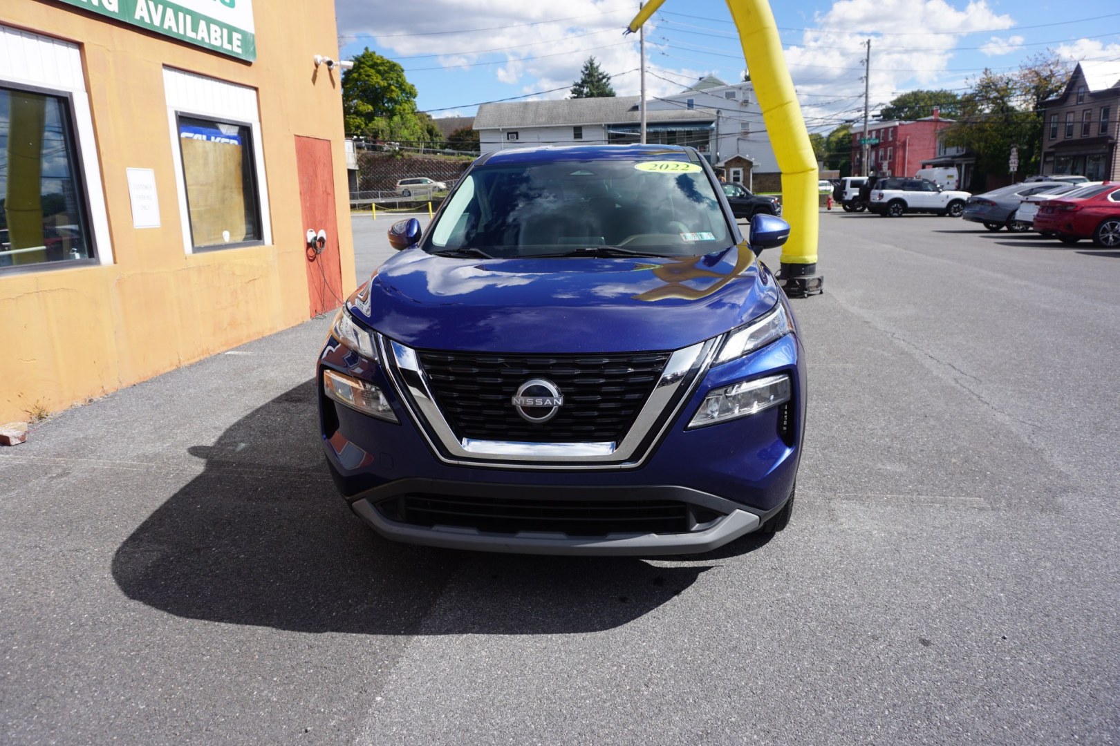 2022 BLUE /GRAY NISSAN ROGUE SV (5N1BT3BBXNC) with an 1.5L I3 engine, CVT transmission, located at 312 Centre Ave, Schuylkill Haven, PA, 17972, (570) 593-5278, 40.638130, -76.177383- Photo#1