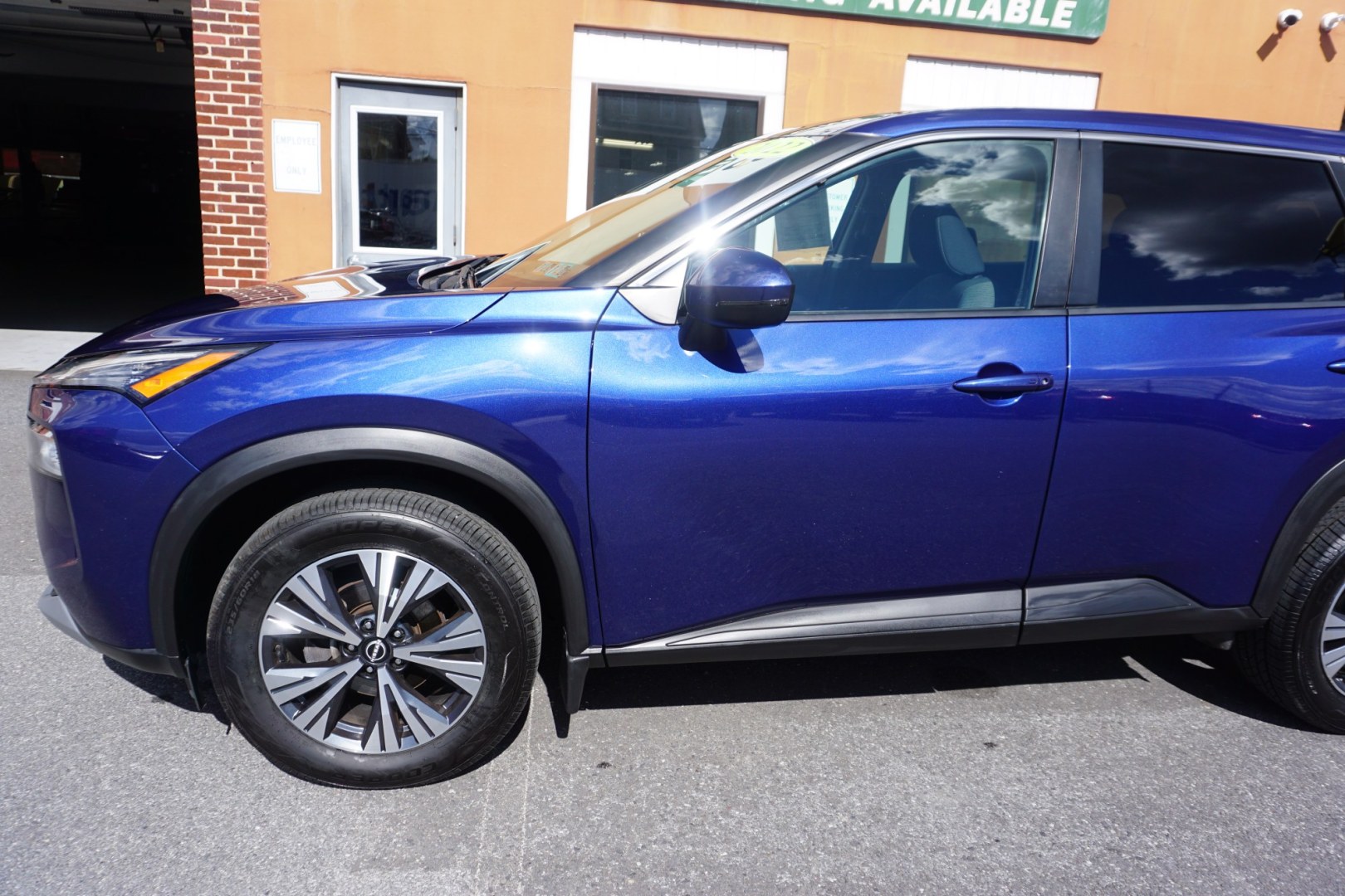 2022 BLUE /GRAY NISSAN ROGUE SV (5N1BT3BBXNC) with an 1.5L I3 engine, CVT transmission, located at 312 Centre Ave, Schuylkill Haven, PA, 17972, (570) 593-5278, 40.638130, -76.177383- Photo#12