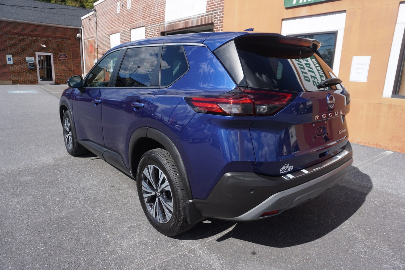 2022 BLUE /GRAY NISSAN ROGUE SV (5N1BT3BBXNC) with an 1.5L I3 engine, CVT transmission, located at 312 Centre Ave, Schuylkill Haven, PA, 17972, (570) 593-5278, 40.638130, -76.177383- Photo#15
